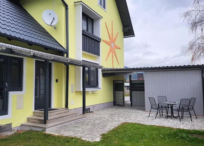 Apartment Karin, Eigener Eingang, 3 Schlafzimmer, Doppelcarport